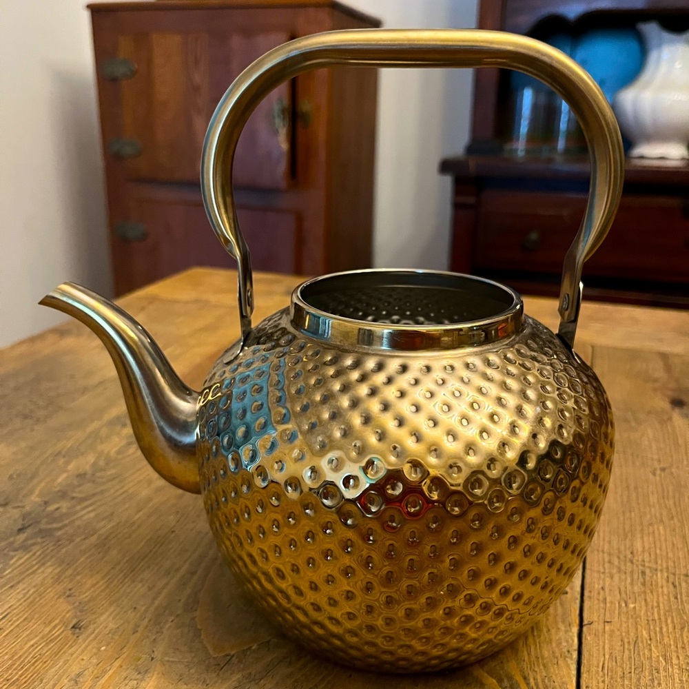💛Hammered Middle East Kettle, Teapot. Missing Lid.